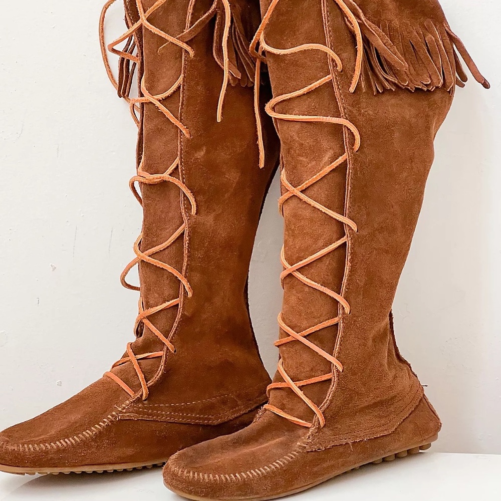 Vintage Minnetonka Suede Fringe Lace Up Moccasins